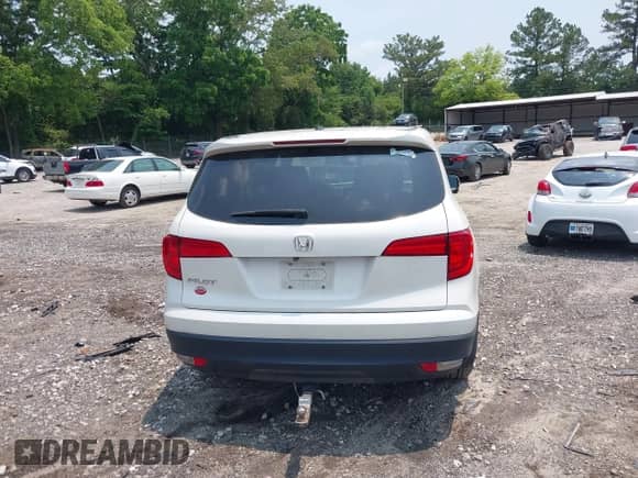 2017 Honda Pilot EX-L with VIN 5FNYF5H56HB003982, listed as a IAAI auction lot 42402297 with 99,485 mi miles and . Bid and sale history available at DreamBid. Image 17.