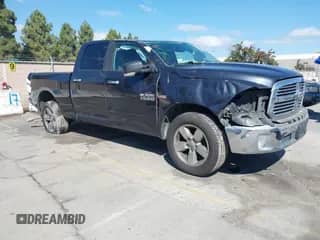 2017 Ram 1500 Big Horn z VIN 1C6RR6TT2HS662448, wystawiony jako IAAI lot #43379669 z przebiegiem 274 759 mil mil oraz . Historia ofert i sprzedaży dostępna na DreamBid. Obrazek 1.