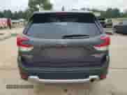 2024 Subaru Forester Touring z VIN JF2SKAMCXRH437307, wystawiony jako Copart lot #68507295 z przebiegiem 26 626 mil mil oraz Szkoda całkowita • Salvage title. Historia ofert i sprzedaży dostępna na DreamBid. Obrazek 6.