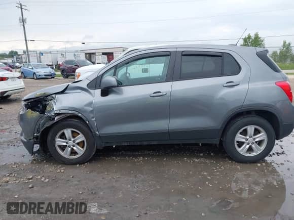2020 Chevrolet Trax LS с VIN 3GNCJNSB4LL134675, выставлен на аукционе IAAI как лот 42818612 с пробегом 89 696 миль миль и . История ставок и продаж доступна на DreamBid. Изображение 15.