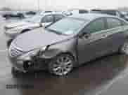 2012 Hyundai Sonata SE z VIN 5NPEC4AC1CH456058, wystawiony jako IAAI lot #43540605 z przebiegiem 134 728 mil mil oraz . Historia ofert i sprzedaży dostępna na DreamBid. Obrazek 2.