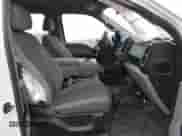 2016 Ford F-150 XLT z VIN 1FTFX1EF8GFC13486, wystawiony jako IAAI lot #43294015 z przebiegiem 212 733 mil mil oraz . Historia ofert i sprzedaży dostępna na DreamBid. Obrazek 5.