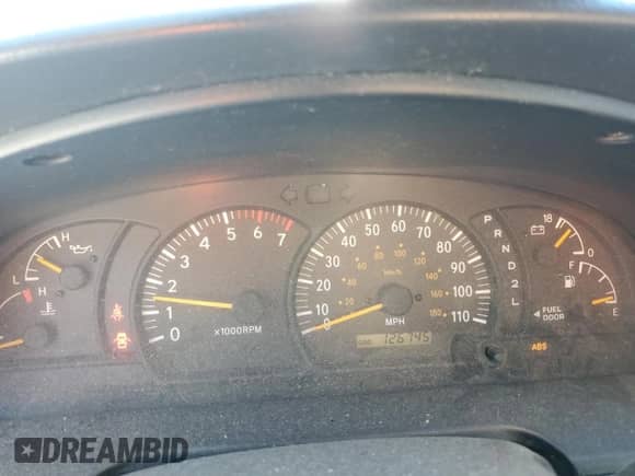 2004 Toyota Tundra SR5 z VIN 5TBBT44184S452719, wystawiony jako Copart lot #89925925 z przebiegiem 126 745 mil mil oraz Czysty tytuł • Clean title. Historia ofert i sprzedaży dostępna na DreamBid. Obrazek 9.