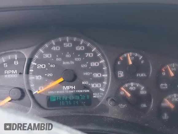 2001 GMC Sierra 1500 SLE z VIN 2GTEC19T011130513, wystawiony jako IAAI lot #42188787 z przebiegiem 167 614 mil mil oraz . Historia ofert i sprzedaży dostępna na DreamBid. Obrazek 7.