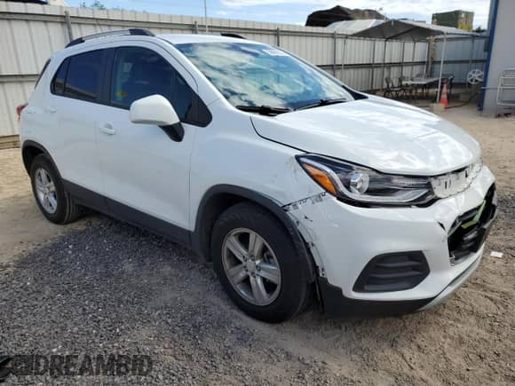 2022 Chevrolet Trax LT with VIN KL7CJLSM7NB568766, listed as a Copart auction lot 58099525 with 6,057 mi miles and Clean title. Bid and sale history available at DreamBid. Image 4.