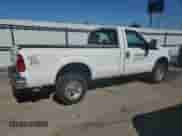2015 Ford F-250 XL z VIN 1FTBF2B64FEA56300, wystawiony jako Copart lot #68906685 z przebiegiem 277 739 mil mil oraz Czysty tytuł • Clean title. Historia ofert i sprzedaży dostępna na DreamBid. Obrazek 3.