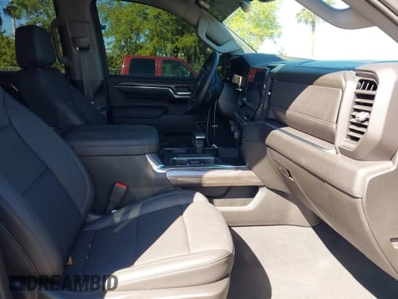 2024 Chevrolet Silverado 1500 LTZ с VIN 1GCUDGE81RZ298421, выставлен на аукционе IAAI как лот 41775039 с пробегом 6 900 миль миль и . История ставок и продаж доступна на DreamBid. Изображение 5.