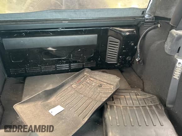 2007 Jeep Wrangler X с VIN 1J4FA24147L109862, выставлен на аукционе Copart как лот 84978445 с пробегом 105 726 миль миль и Чистый • Clean title. История ставок и продаж доступна на DreamBid. Изображение 6.
