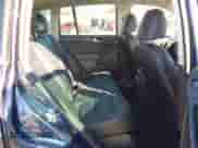 2016 Volkswagen Tiguan S z VIN WVGAV7AX7GW581901, wystawiony jako IAAI lot #43400045 z przebiegiem 62 119 mil mil oraz . Historia ofert i sprzedaży dostępna na DreamBid. Obrazek 8.