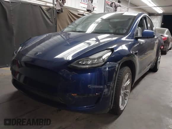 2023 Tesla Model Y Long Range с VIN 7SAYGDEE1PF592002, выставлен на аукционе IAAI как лот 43035517 с пробегом Не указан миль и . История ставок и продаж доступна на DreamBid. Изображение 16.