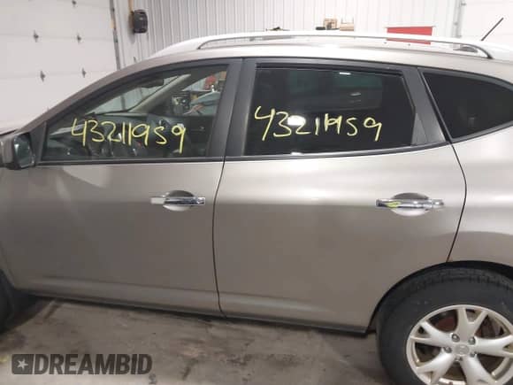 2010 Nissan Rogue S with VIN JN8AS5MV6AW142826, listed as a IAAI auction lot 43211959 with 118,458 mi miles and . Bid and sale history available at DreamBid. Image 14.