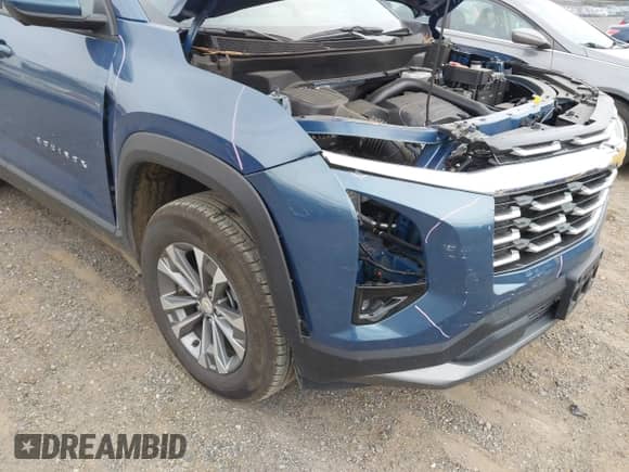 2025 Chevrolet Equinox AWD LT z VIN 3GNAXPEG7SL224801, wystawiony jako IAAI lot #43538041 z przebiegiem 15 237 mil mil oraz . Historia ofert i sprzedaży dostępna na DreamBid. Obrazek 19.