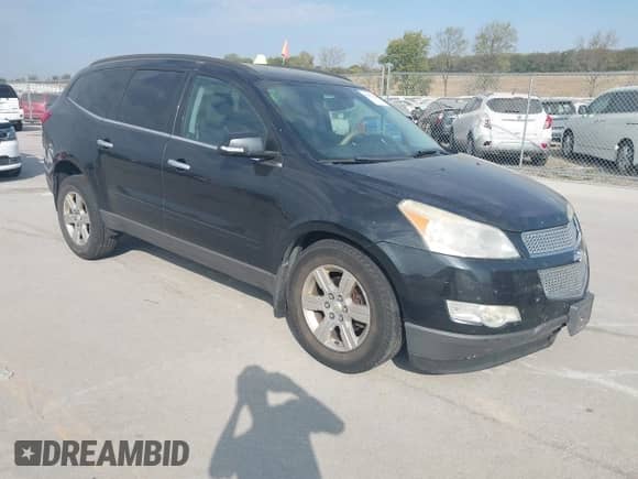 2011 Chevrolet Traverse 2LT z VIN 1GNKVJED7BJ409418, wystawiony jako IAAI lot #43325324 z przebiegiem 226 533 mil mil oraz . Historia ofert i sprzedaży dostępna na DreamBid. Obrazek 1.