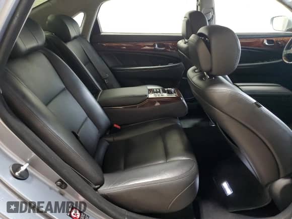 2014 Hyundai Equus Signature with VIN KMHGH4JH6EU082752, listed as a Copart auction lot 51626775 with 64,170 mi miles and Clean title. Bid and sale history available at DreamBid. Image 10.