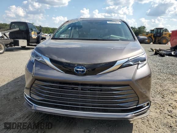 2022 Toyota Sienna Platinum с VIN 5TDERKECXNS117289, выставлен на аукционе Copart как лот 53491924 с пробегом 7 675 миль миль и Списание • Salvage title. История ставок и продаж доступна на DreamBid. Изображение 5.
