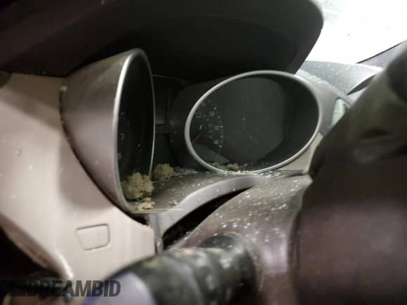 2014 Hyundai Tucson Walking Dead Edition z VIN KM8JUCAG0EU815736, wystawiony jako Copart lot #81373953 z przebiegiem Nie podano mil oraz Szkoda całkowita • Salvage title. Historia ofert i sprzedaży dostępna na DreamBid. Obrazek 9.