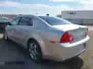 2012 Chevrolet Malibu 1LT z VIN 1G1ZC5E09CF301185, wystawiony jako IAAI lot #43294515 z przebiegiem 136 962 mil mil oraz . Historia ofert i sprzedaży dostępna na DreamBid. Obrazek 3.