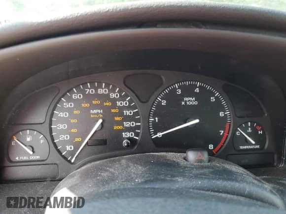2002 Saturn SL с VIN 1G8ZK52762Z124159, выставлен на аукционе Copart как лот 70361145 с пробегом Не указан миль и Чистый • Clean title. История ставок и продаж доступна на DreamBid. Изображение 9.