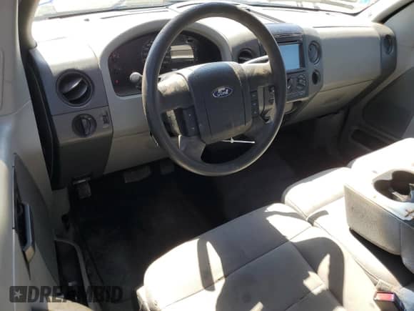 2005 Ford F-150 STX z VIN 1FTRX02W65KB47780, wystawiony jako Copart lot #79226154 z przebiegiem 229 189 mil mil oraz Szkoda całkowita • Salvage title. Historia ofert i sprzedaży dostępna na DreamBid. Obrazek 8.