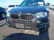 2018 BMW X5 xDrive35i с VIN 5UXKR0C51JL073530, выставлен на аукционе IAAI как лот 43157726 с пробегом 89 396 миль миль и . История ставок и продаж доступна на DreamBid. Изображение 18.