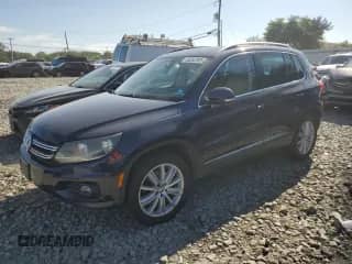 2013 Volkswagen Tiguan S с VIN WVGAV3AX5DW570156, выставлен на аукционе Copart как лот 80052395 с пробегом 181 678 миль миль и Списание • Salvage title. История ставок и продаж доступна на DreamBid. Изображение 1.