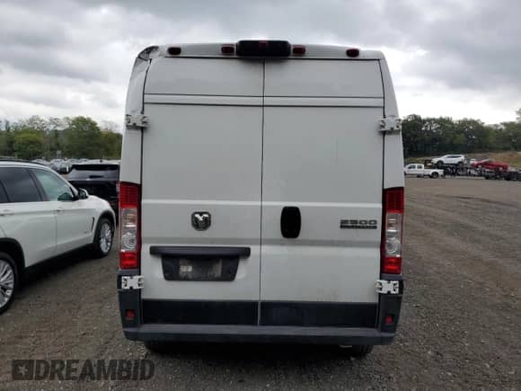 2025 Ram ProMaster Cargo Tradesman с VIN 3C6LRVDG1SE521527, выставлен на аукционе Copart как лот 90949705 с пробегом 35 538 миль миль и Списание • Salvage title. История ставок и продаж доступна на DreamBid. Изображение 6.