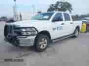 2022 Ram 1500 Tradesman z VIN 3C6RR7KG4NG331979, wystawiony jako IAAI lot #41447852 z przebiegiem 14 201 mil mil oraz . Historia ofert i sprzedaży dostępna na DreamBid. Obrazek 2.