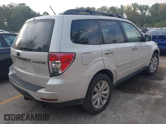 2012 Subaru Forester X Limited z VIN JF2SHBEC9CH440905, wystawiony jako IAAI lot #43238587 z przebiegiem 190 878 mil mil oraz . Historia ofert i sprzedaży dostępna na DreamBid. Obrazek 4.