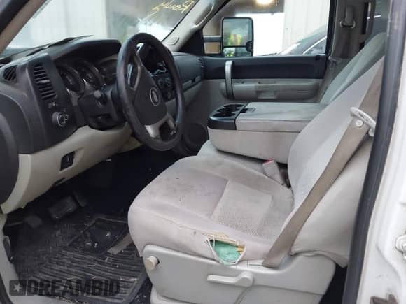 2007 Chevrolet Silverado 2500HD 1LT с VIN 1GCHK23K57F540988, выставлен на аукционе IAAI как лот 42028734 с пробегом 272 036 миль миль и . История ставок и продаж доступна на DreamBid. Изображение 5.