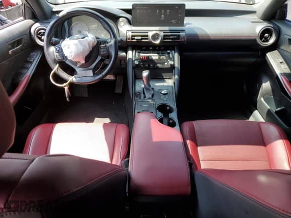 2022 Lexus IS 300 z VIN JTHDA1D27N5120709, wystawiony jako Copart lot #55264735 z przebiegiem 48 315 mil mil oraz Szkoda całkowita • Salvage title. Historia ofert i sprzedaży dostępna na DreamBid. Obrazek 8.