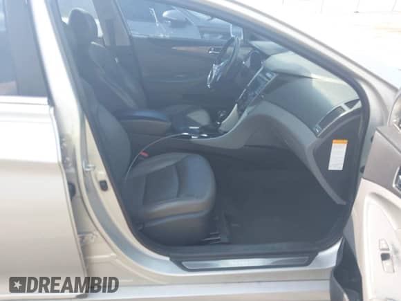 2015 Hyundai Sonata with VIN KMHEC4A40FA127173, listed as a IAAI auction lot 43258285 with 149,043 mi miles and . Bid and sale history available at DreamBid. Image 5.