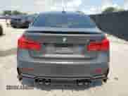 2017 BMW M3 z VIN WBS8M9C33H5G85560, wystawiony jako Copart lot #62140155 z przebiegiem 65 652 mil mil oraz Szkoda całkowita • Salvage title. Historia ofert i sprzedaży dostępna na DreamBid. Obrazek 6.