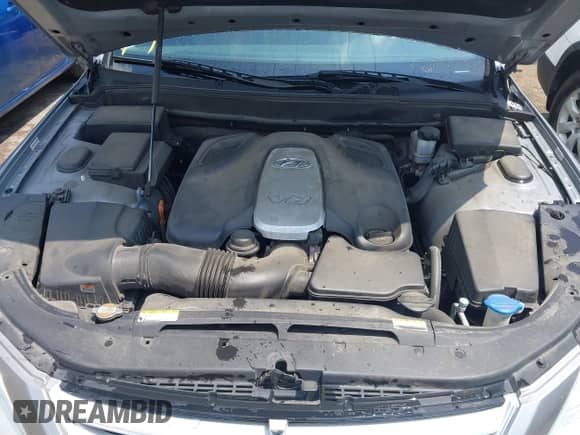 2010 Hyundai Genesis с VIN KMHGC4DF0AU070647, выставлен на аукционе IAAI как лот 42827088 с пробегом 102 373 миль миль и . История ставок и продаж доступна на DreamBid. Изображение 10.