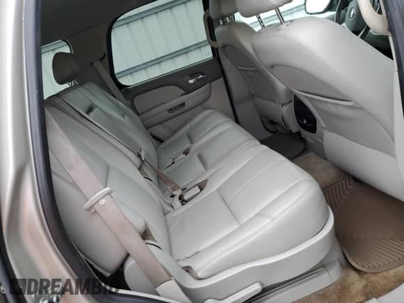 2009 Chevrolet Tahoe z VIN 1GNFC13539R120163, wystawiony jako Copart lot #58721595 z przebiegiem 183 307 mil mil oraz Czysty tytuł • Clean title. Historia ofert i sprzedaży dostępna na DreamBid. Obrazek 11.