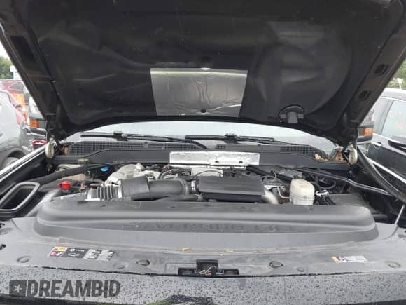 2017 Chevrolet Silverado 2500HD LTZ z VIN 1GC1KWEY2HF231989, wystawiony jako IAAI lot #42748837 z przebiegiem 57 073 mil mil oraz . Historia ofert i sprzedaży dostępna na DreamBid. Obrazek 10.