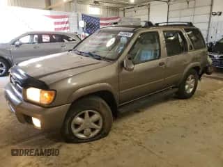2001 Nissan Pathfinder LE z VIN JN8DR09Y41W574247, wystawiony jako Copart lot #42309455 z przebiegiem 160 054 mil mil oraz Szkoda całkowita • Salvage title. Historia ofert i sprzedaży dostępna na DreamBid. Obrazek 1.
