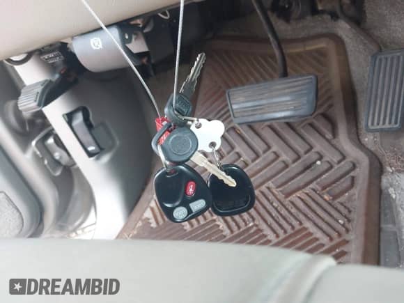 2000 Chevrolet Tahoe LS z VIN 1GNEK13T9YJ182631, wystawiony jako IAAI lot #42842446 z przebiegiem 263 731 mil mil oraz . Historia ofert i sprzedaży dostępna na DreamBid. Obrazek 11.