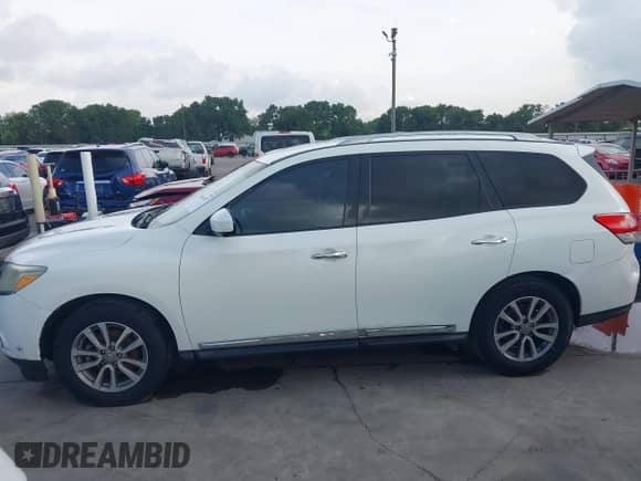 2015 Nissan Pathfinder SV с VIN 5N1AR2MN9FC686750, выставлен на аукционе IAAI как лот 42661347 с пробегом 153 937 миль миль и . История ставок и продаж доступна на DreamBid. Изображение 14.