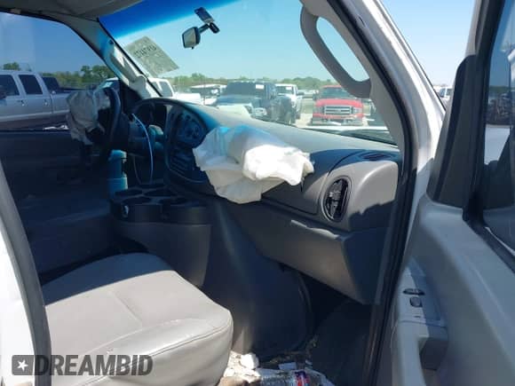 2008 Ford Econoline Cargo Commercial с VIN 1FTNS24W88DA75141, выставлен на аукционе IAAI как лот 41974472 с пробегом 188 618 миль миль и . История ставок и продаж доступна на DreamBid. Изображение 5.