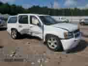 2008 Chevrolet Suburban 3LT z VIN 1GNFK16348J188109, wystawiony jako Copart lot #63809925 z przebiegiem 149 004 mil mil oraz Szkoda całkowita • Salvage title. Historia ofert i sprzedaży dostępna na DreamBid. Obrazek 4.
