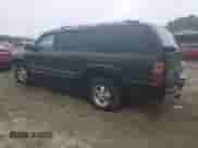 2002 Chevrolet Suburban LT z VIN 1GNFK16Z22J130446, wystawiony jako Copart lot #70923804 z przebiegiem 316 258 mil mil oraz Czysty tytuł • Clean title. Historia ofert i sprzedaży dostępna na DreamBid. Obrazek 2.
