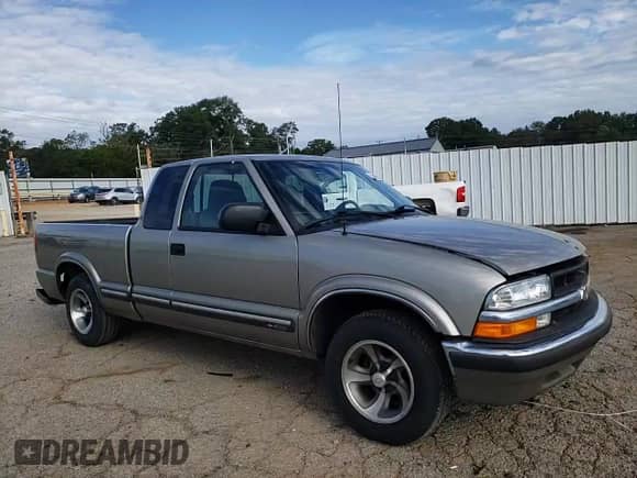 2001 Chevrolet S-10 LS с VIN 1GCCS19W918195295, выставлен на аукционе Copart как лот 85876335 с пробегом 43 660 миль миль и Списание • Salvage title. История ставок и продаж доступна на DreamBid. Изображение 13.