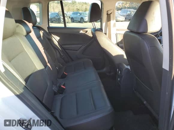 2014 Volkswagen Tiguan SEL z VIN WVGAV3AX4EW626475, wystawiony jako Copart lot #43540255 z przebiegiem 84 057 mil mil oraz Nie do naprawy • Non repairable. Historia ofert i sprzedaży dostępna na DreamBid. Obrazek 11.