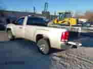 2007 GMC Sierra 1500 Work Truck с VIN 1GTEC14C97Z577591, выставлен на аукционе IAAI как лот 40972175 с пробегом 100 480 миль миль и . История ставок и продаж доступна на DreamBid. Изображение 3.
