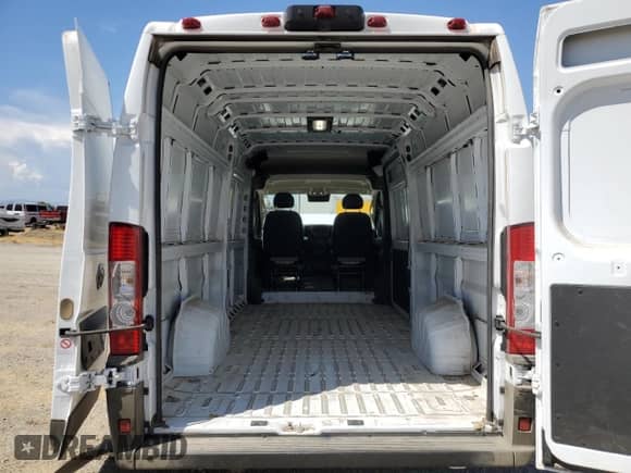 2025 Ram ProMaster Cargo Tradesman с VIN 3C6MRVJG3SE517634, выставлен на аукционе Copart как лот 66493295 с пробегом 17 351 миль миль и Чистый • Clean title. История ставок и продаж доступна на DreamBid. Изображение 11.