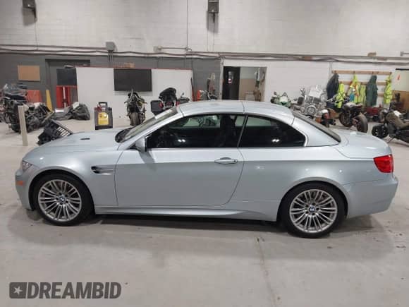 2011 BMW M3 z VIN WBSDX9C56BE584895, wystawiony jako IAAI lot #43533940 z przebiegiem 149 547 mil mil oraz . Historia ofert i sprzedaży dostępna na DreamBid. Obrazek 14.