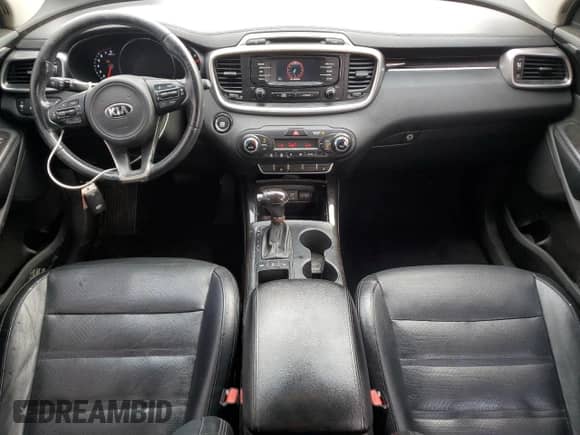 2016 Kia Sorento EX z VIN 5XYPHDA17GG024970, wystawiony jako Copart lot #66348145 z przebiegiem Nie podano mil oraz Czysty tytuł • Clean title. Historia ofert i sprzedaży dostępna na DreamBid. Obrazek 8.