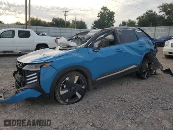 2025 Nissan Kicks SR z VIN 3N8AP6DA4SL325279, wystawiony jako Copart lot #71809435 z przebiegiem Nie podano mil oraz Szkoda całkowita • Salvage title. Historia ofert i sprzedaży dostępna na DreamBid. Obrazek 1.