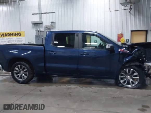 2021 Chevrolet Silverado 1500 LT with VIN 1GCUYDED5MZ228297, listed as a IAAI auction lot 42286230 with 80,204 mi miles and . Bid and sale history available at DreamBid. Image 13.