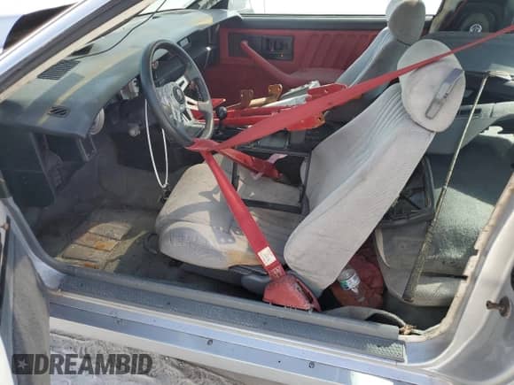 1988 Chevrolet Camaro с VIN 1G1FP21E9JL107570, выставлен на аукционе Copart как лот 76640164 с пробегом Не указан миль и На запчасти • Non repairable. История ставок и продаж доступна на DreamBid. Изображение 7.